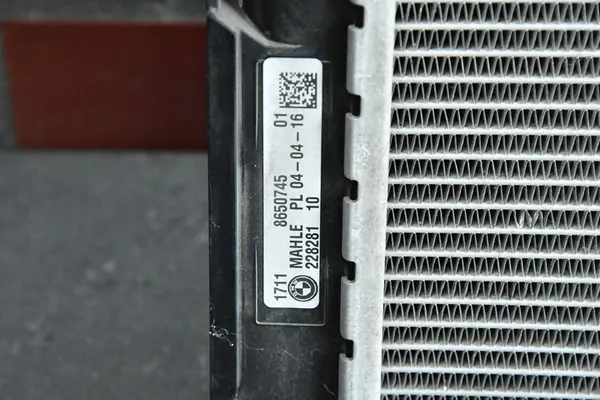 Radiador de agua BMW 5 G30 G31 6 G32 7 G11 G12 8650745 image 5