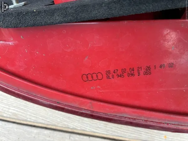 Luz trasera derecha Citroen Saxo OEM 230 image 3