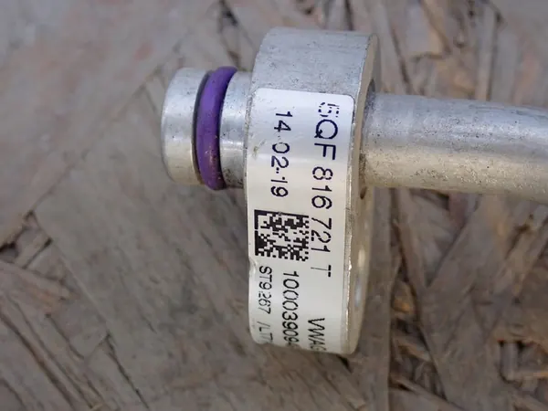 Ilmastointiputki VW Tiguan 2 II 2016- OEM 5QF816721T image 2