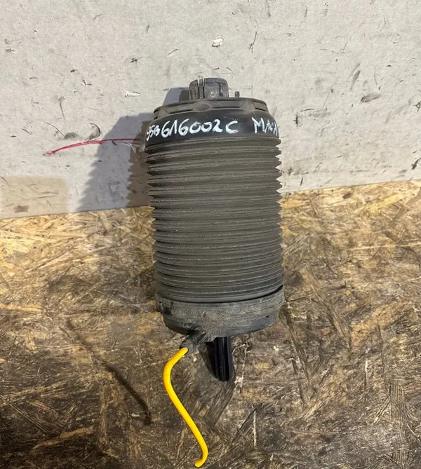 Ressort à air Porsche Macan 95B arrière droit OEM 95B616002C image 2