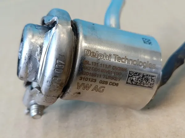 Injector AdBlue Skoda OE OEM 05L131113P - Usado image 10