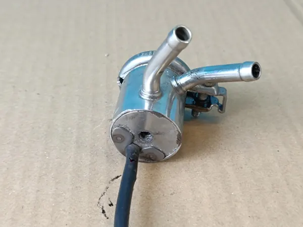 Injector AdBlue Skoda OE OEM 05L131113P - Usado image 8