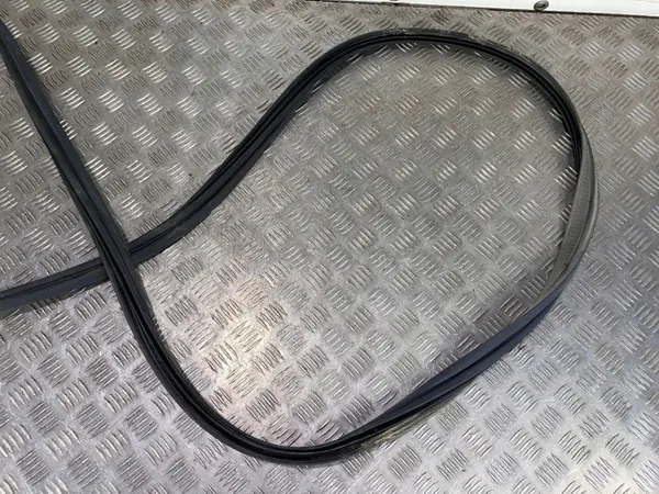 Joint de coffre Subaru Ascent OEM FBZ24146 - Occasion image 3
