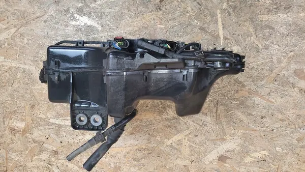 FORD FOCUS MK4 RÉSERVOIR ADBLUE JX61-5J228-AF image 4