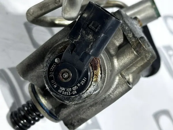 VW 3.6 V6 Bränslepump 03H127025N + Rails 03H133017P 03H133316M image 2