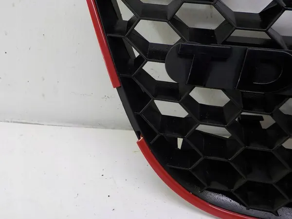 VW Polo Grill 6Q0853651G image 5