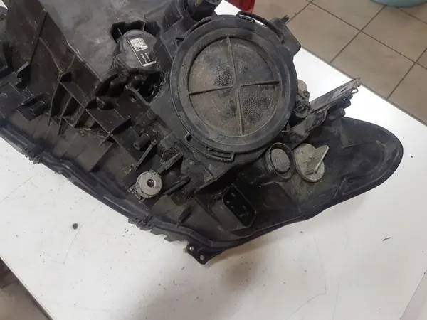 BMW 3 F30 F35 F31 2013 Farol dianteiro direito image 3