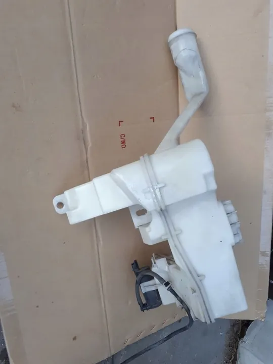 Ruitensproei reservoir Peugeot 508 I 14-18 pomp 9672630880 image 2