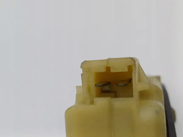 Attuatore sportello carburante Volvo V70 9483311 image 3