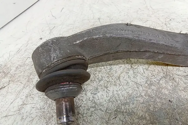 Braccio di Controllo Anteriore BMW 5 (E60) 2.0L Diesel 2009 image 4