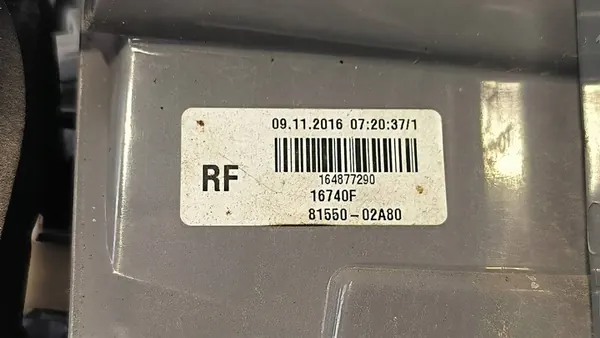 Lámpara Trasera Derecha Toyota Corolla E16 Lift image 2