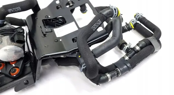 Vesipumpun putki Audi E-Tron 4KE965567B image 5