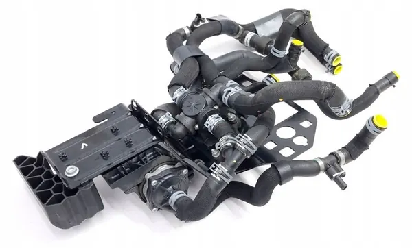 Vesipumpun putki Audi E-Tron 4KE965567B image 8