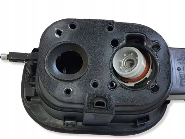 Hyundai i30 Tanklock OEM 81595G4000 - Begagnad image 5