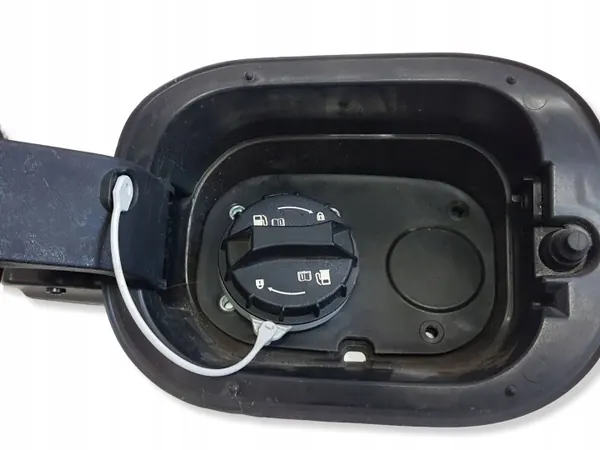 Hyundai i30 Tanklock OEM 81595G4000 - Begagnad image 7