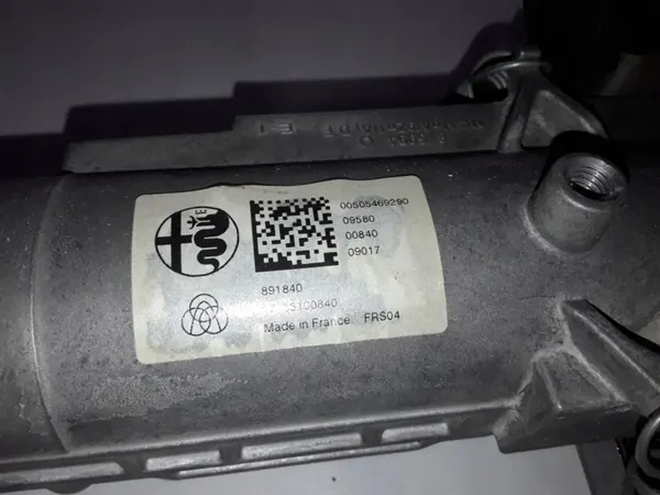 Alfa Romeo Giulia ohjauspylvään risti OEM 505469290 image 3