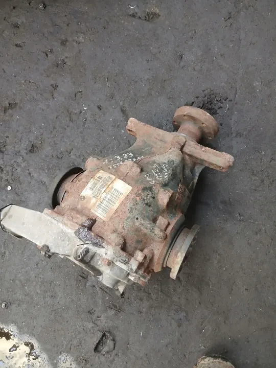 Hinterachsdifferential 3.23 OEM 7556672-01 BMW image 3