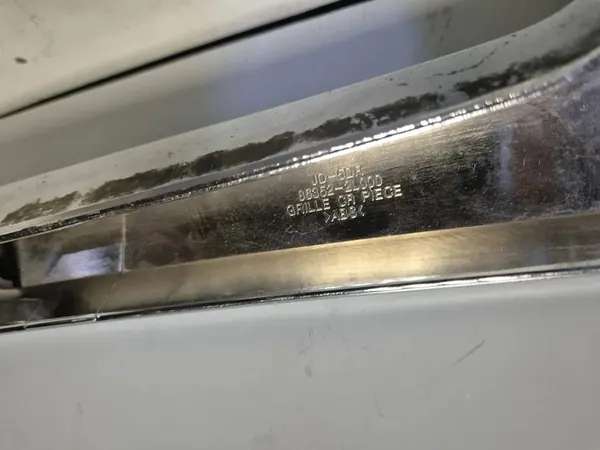 Hyundai i30 2008 Chrome Grille 86352-2L000 image 5