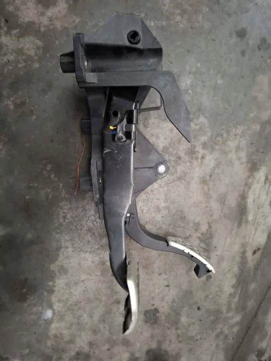 Rempedaal OEM CXY218 voor Renault Clio V image 3