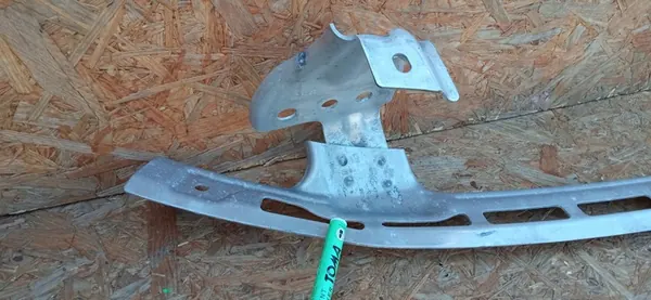 Suporte de para-choque dianteiro TESLA MODEL Y 1505433-00-B image 5