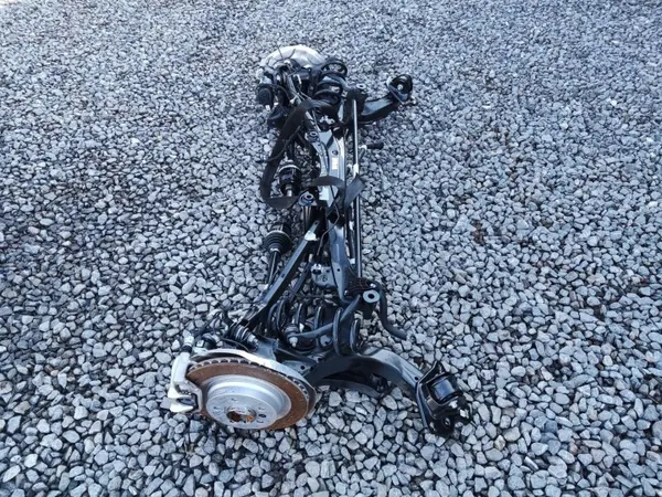 OEM 6892723 taka-akselipalkki BMW 2 Active Tourerille image 3
