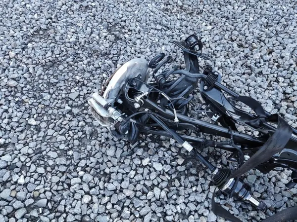 OEM 6892723 taka-akselipalkki BMW 2 Active Tourerille image 5