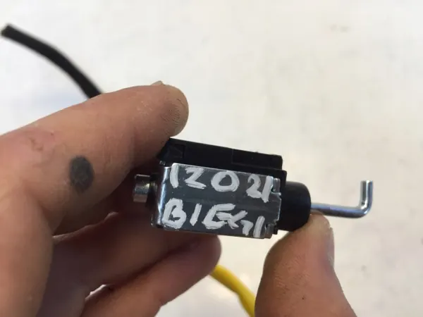 Sensor de marchas OEM 10R22011050045 para Hyundai i20 III 1.0 T-GDI image 5