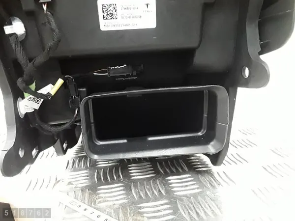 Accoudoir console centrale Tesla Model Y OEM 176680100a image 9