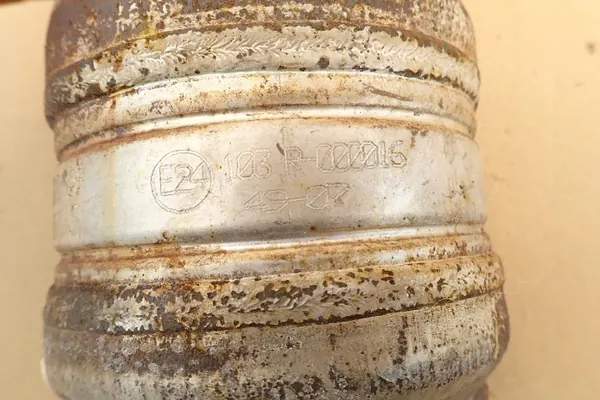 Catalyseur Audi Golf 1.9 TDI OEM 103R000016 image 6