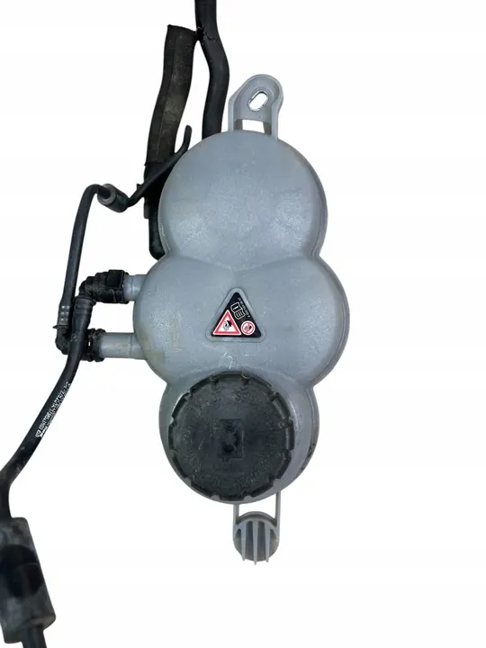 MERCEDES W206 W214 UITBREIDINGSTANK A2065000000 image 2