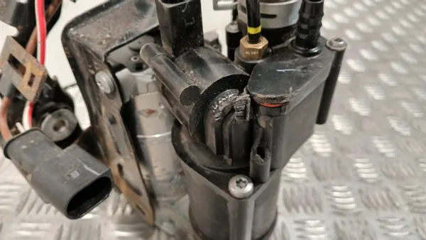 OEM 194127-10 Luftfeder-Kompressor BMW 5 G30 image 7