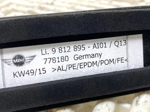 OEM 9812895 vasen kattolista MINI Countryman R60:lle image 5