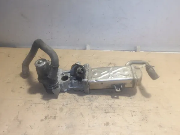 EGR-jäähdytin OEM 03L131512DO Passat B7 2.0TDI:lle image 2
