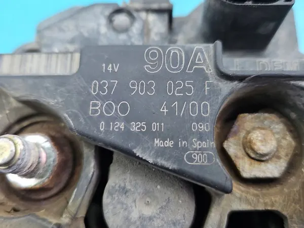 Vaihtovirtageneraattori Seat Toledo II Leon I 1.4 16V OEM 037903025F image 6