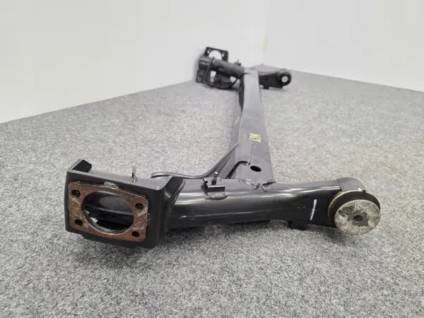 Viga do eixo traseiro OEM 55100J9000 Hyundai Kona image 7
