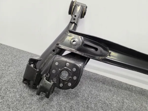 Viga do eixo traseiro OEM 55100J9000 Hyundai Kona image 9
