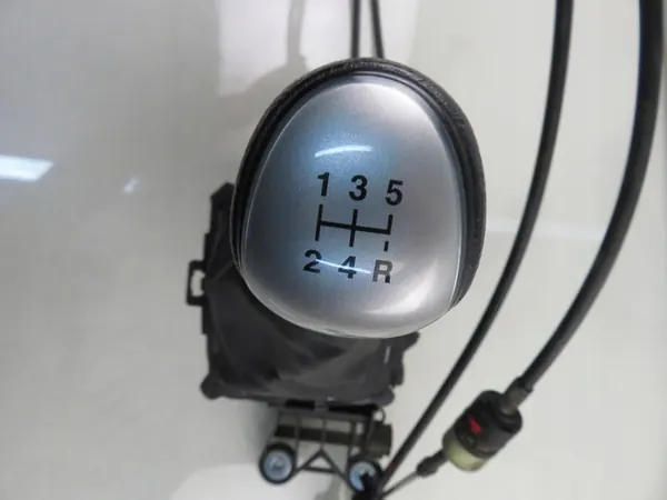 Alavanca de câmbio Ford Fiesta VI image 3