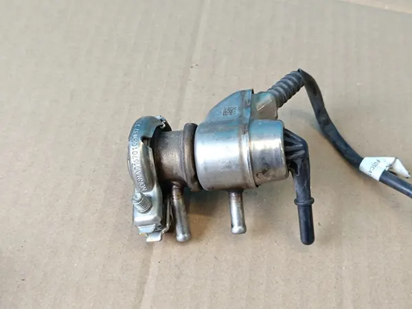 Injector AdBlue OEM 04L131113S para Audi Q5 II 2.0 TDI image 3