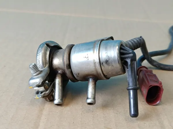Injector AdBlue OEM 04L131113S para Audi Q5 II 2.0 TDI image 7