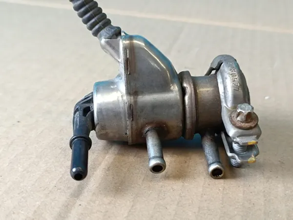 Injector AdBlue OEM 04L131113S para Audi Q5 II 2.0 TDI image 9