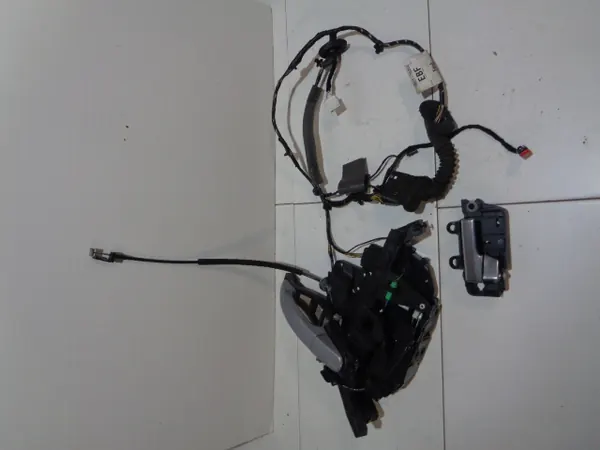 Höger Baklås Ford KUGA I 08-12 OEM image 2