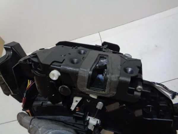 Höger Baklås Ford KUGA I 08-12 OEM image 5