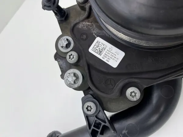 Pompe à eau Mercedes-Benz OEM A6512006401 - Occasion image 8