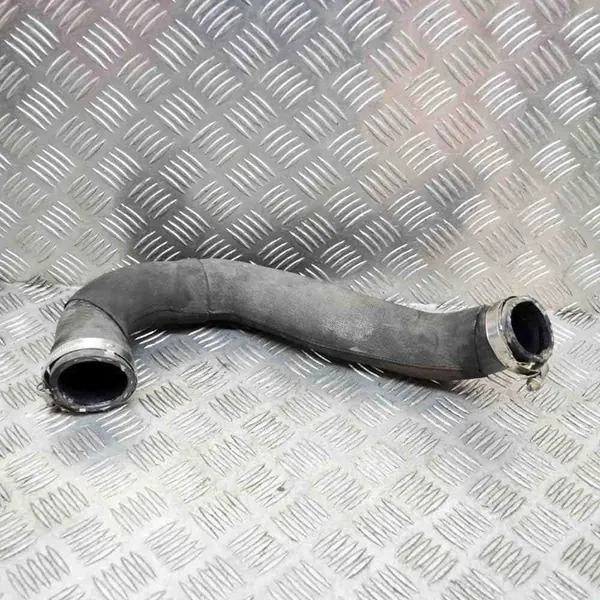 Audi Q5 Intercooler Putki 8R0145790G image 2