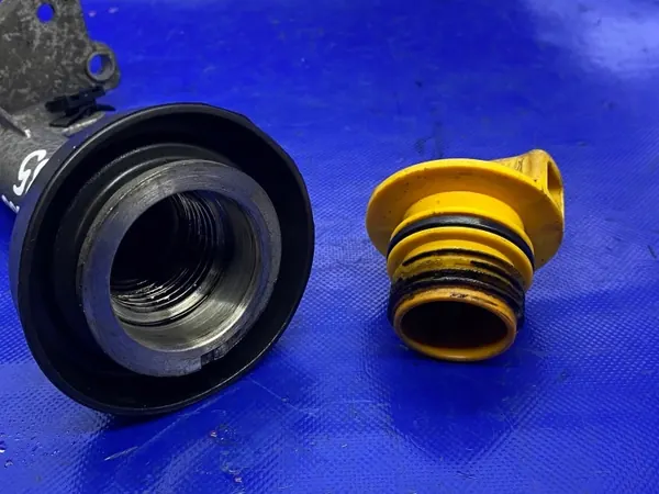 Öljytäyttökorkki OEM 199B4000 Fiat 1.3M-JET image 6