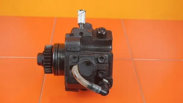 Pompe à injection OEM R9M452 pour Vivaro/Trafic 1.6 DCI image 2