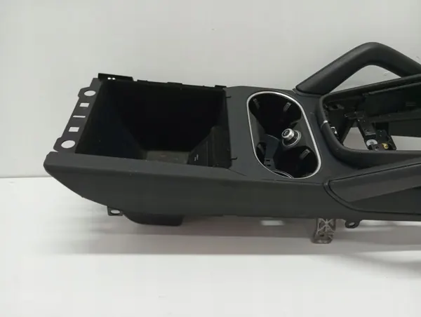 Túnel de reposabrazos Porsche Cayenne OEM 9Y0863239E image 3
