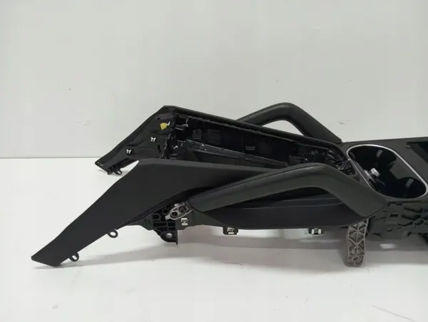 Túnel de reposabrazos Porsche Cayenne OEM 9Y0863239E image 5