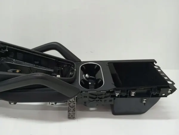 Túnel de reposabrazos Porsche Cayenne OEM 9Y0863239E image 6