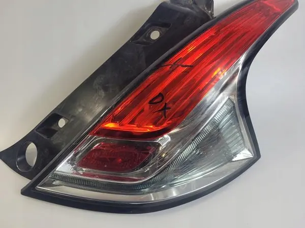 Luz trasera derecha Lancia Ypsilon III image 2